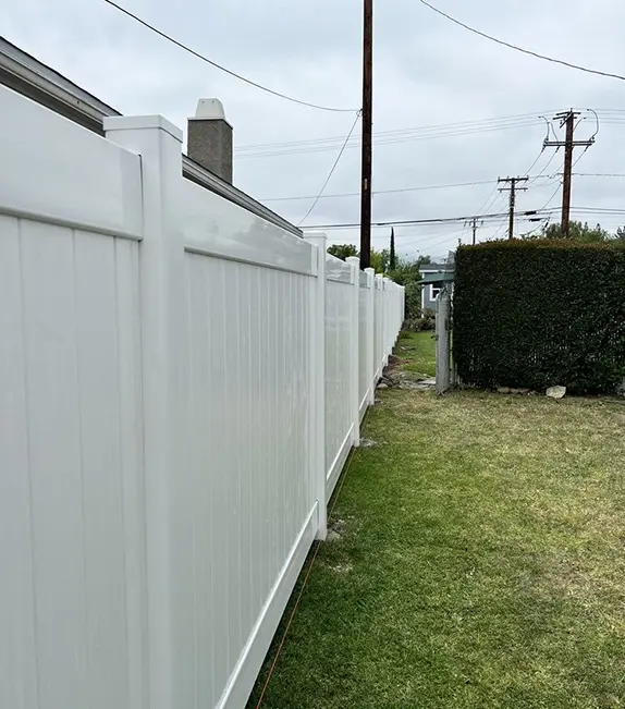 Villa Fencing Offers Best Vinyl Fence Near Rancho Cucamonga CA